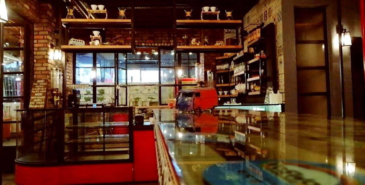 Voswos Garage Coffee Hotel Antalya Kültér fotó
