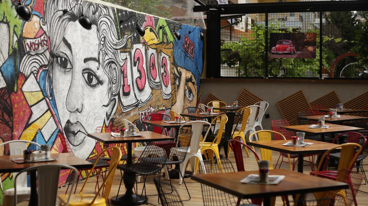 Voswos Garage Coffee Hotel Antalya Kültér fotó