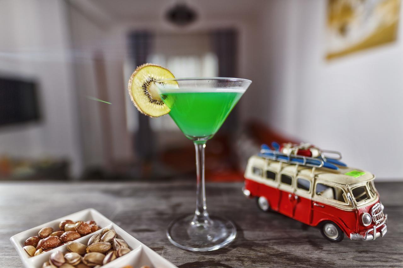 Voswos Garage Coffee Hotel Antalya Kültér fotó