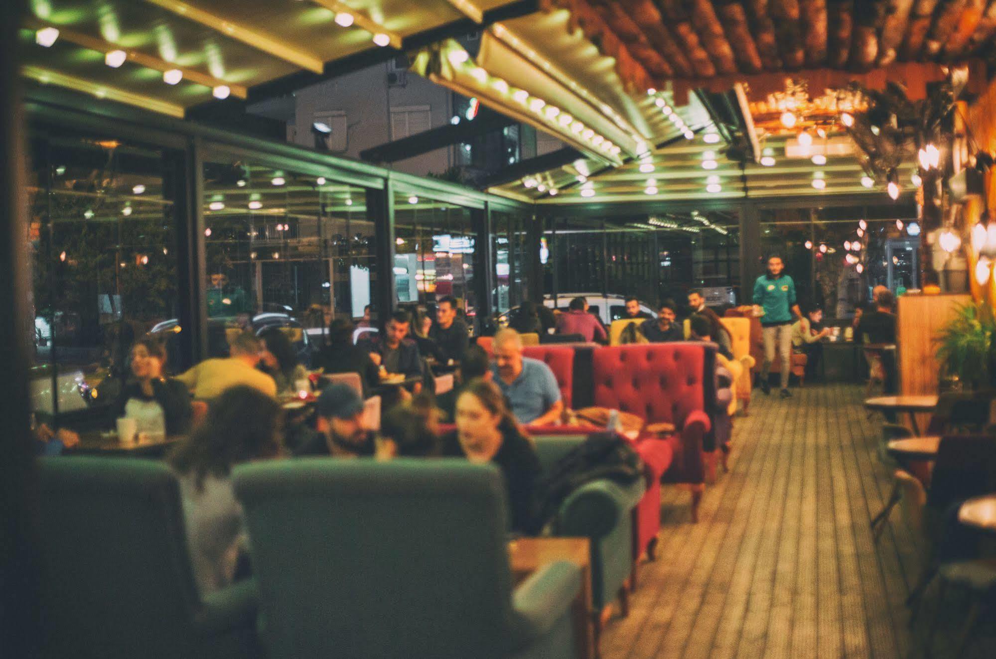 Voswos Garage Coffee Hotel Antalya Kültér fotó
