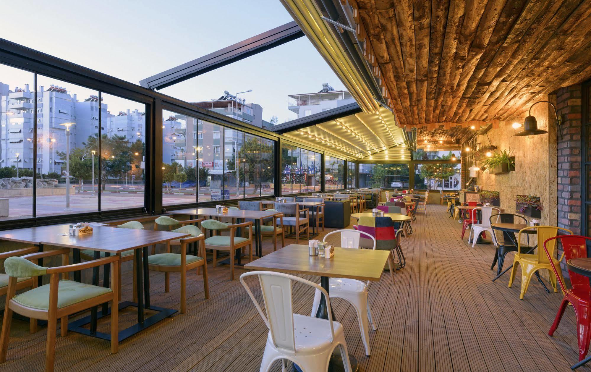 Voswos Garage Coffee Hotel Antalya Kültér fotó