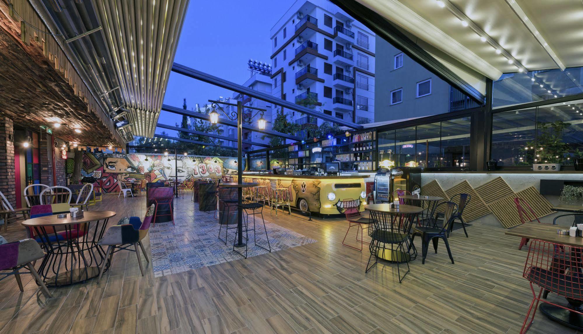 Voswos Garage Coffee Hotel Antalya Kültér fotó