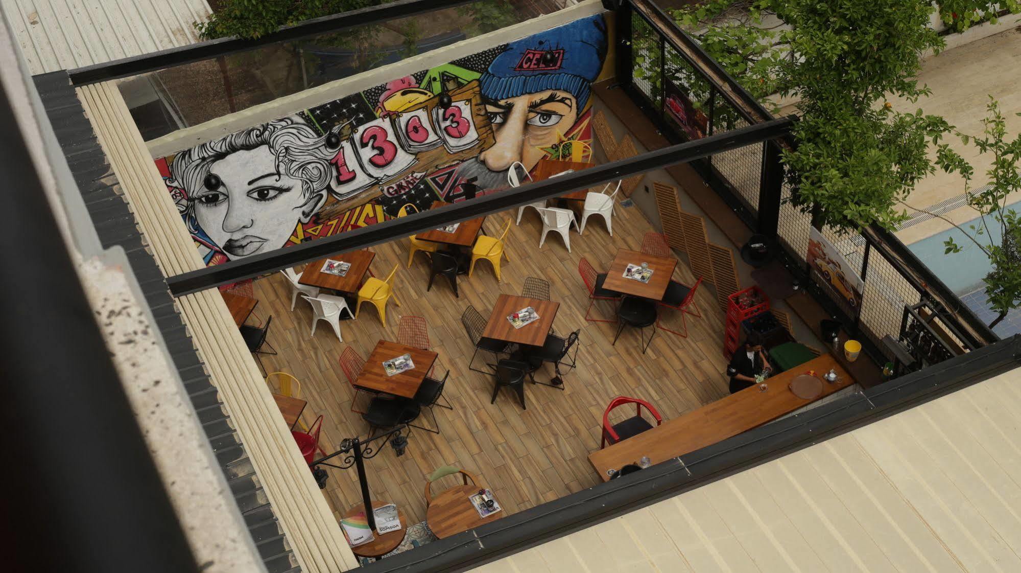 Voswos Garage Coffee Hotel Antalya Kültér fotó